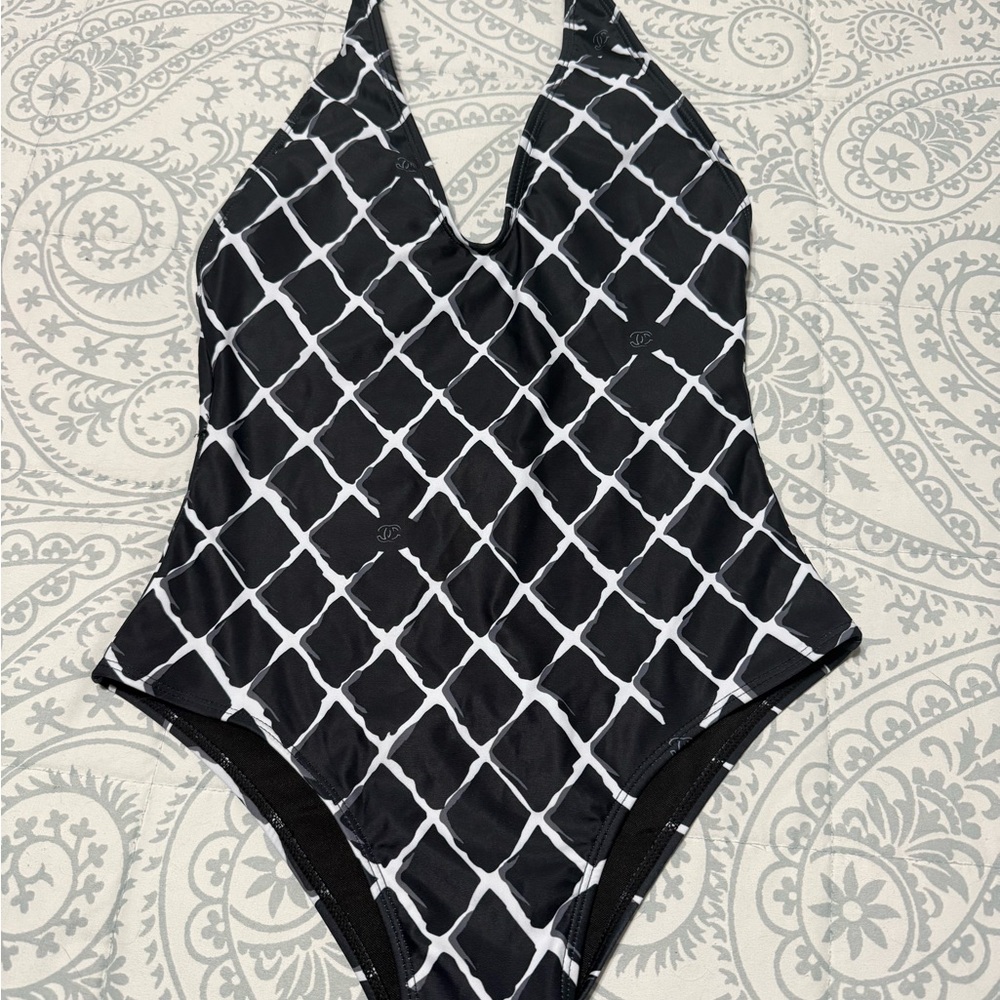 Chic Black and White One-Piece Swimsuit